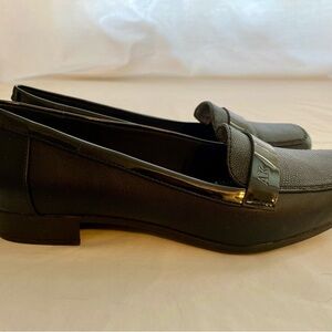 Anne Klein Vittorio black loafers. Sz 8